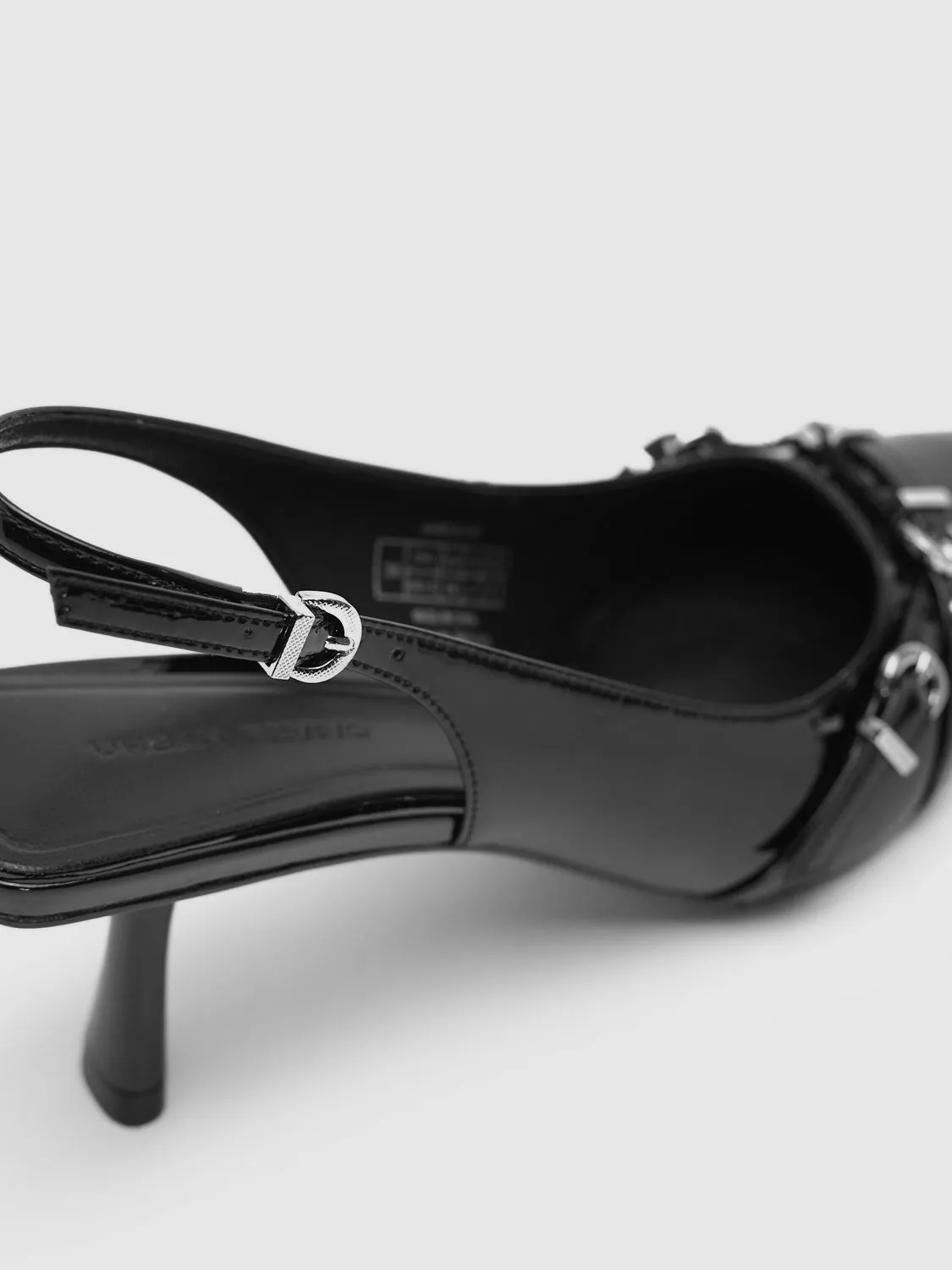 Kitten Heeled Pointed Toe Slingbacks