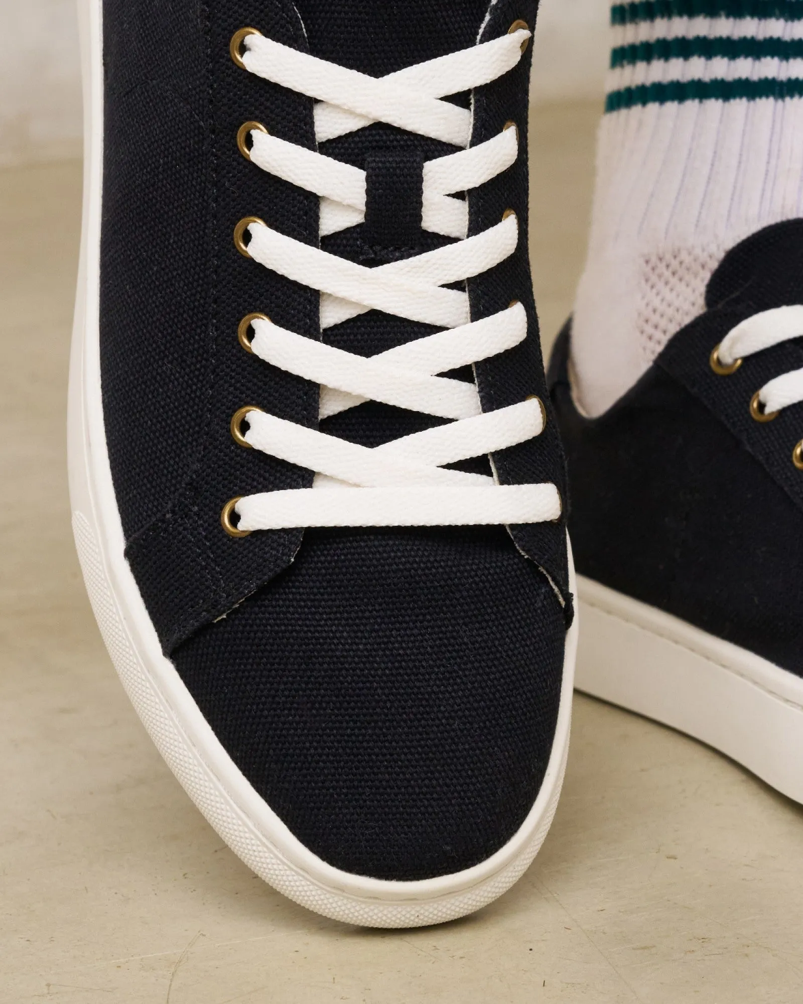 Womens_Sneakers_The Ibiza_Canvas Colors_Noche Black